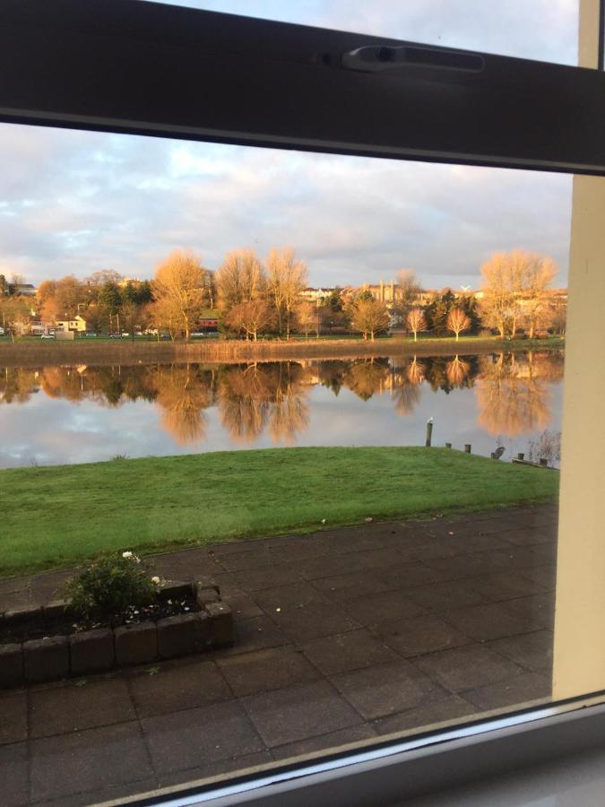 Coleraine Riverside Apartment Exterior foto